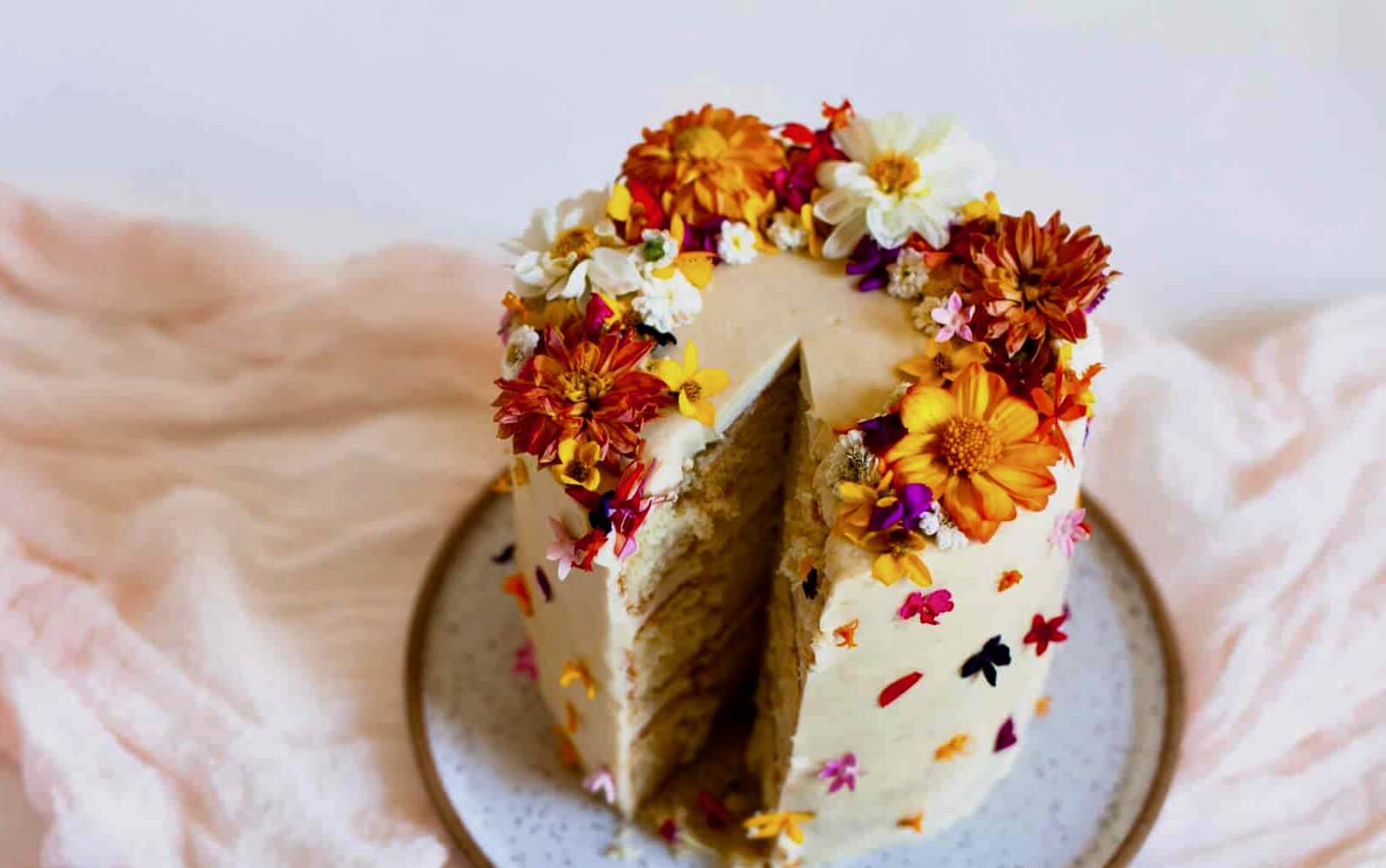 Fault Line Cake- Flower Technique — ifiGOURMET